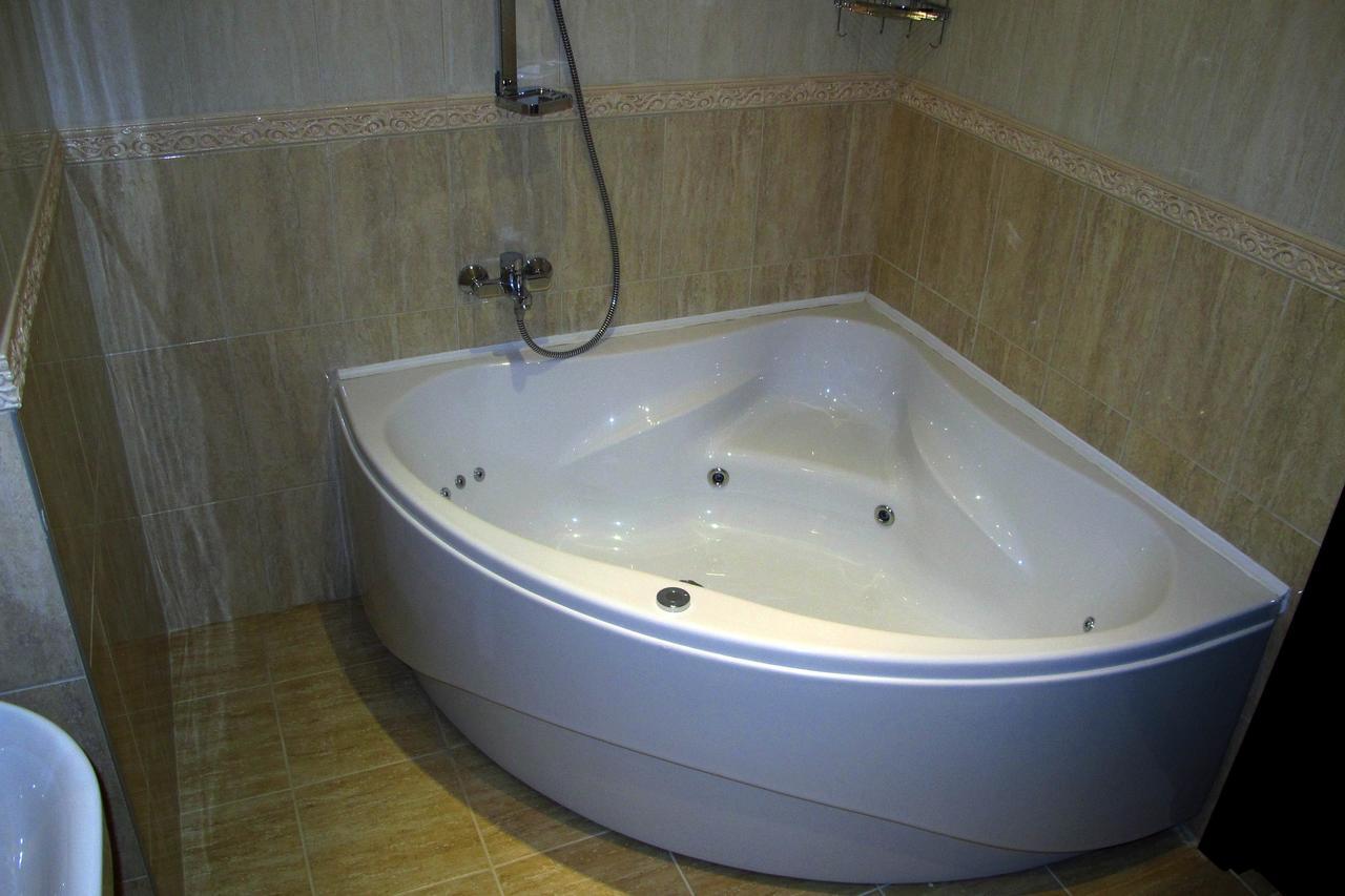 Hotel Chateau Des Bergers Тирговиште Екстер'єр фото