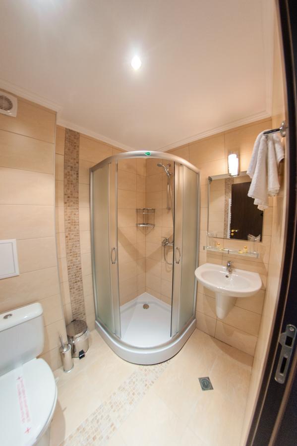 Hotel Chateau Des Bergers Тирговиште Екстер'єр фото