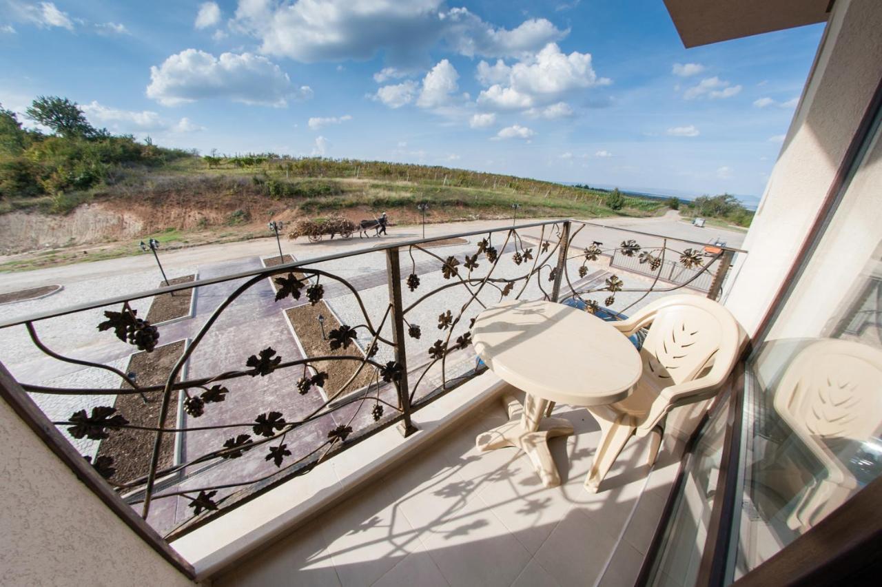Hotel Chateau Des Bergers Тирговиште Екстер'єр фото